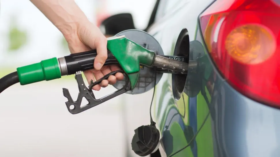Prețuri record la pompă: Nicușor Dan discută cu OMV Petrom la Cotroceni