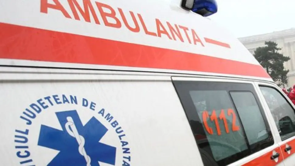 Accident pe DN 1B, în Prahova. Adolescentă rănită în urma impactului dintre două autovehicule