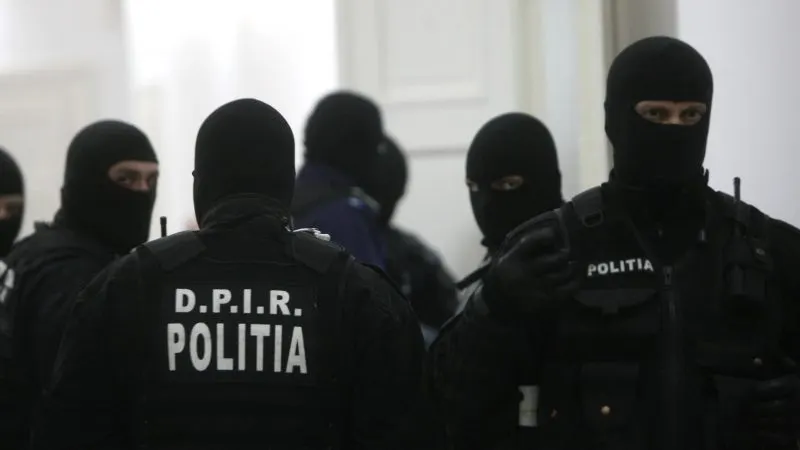 Percheziții în Prahova la persoane bănuite de contrabandă