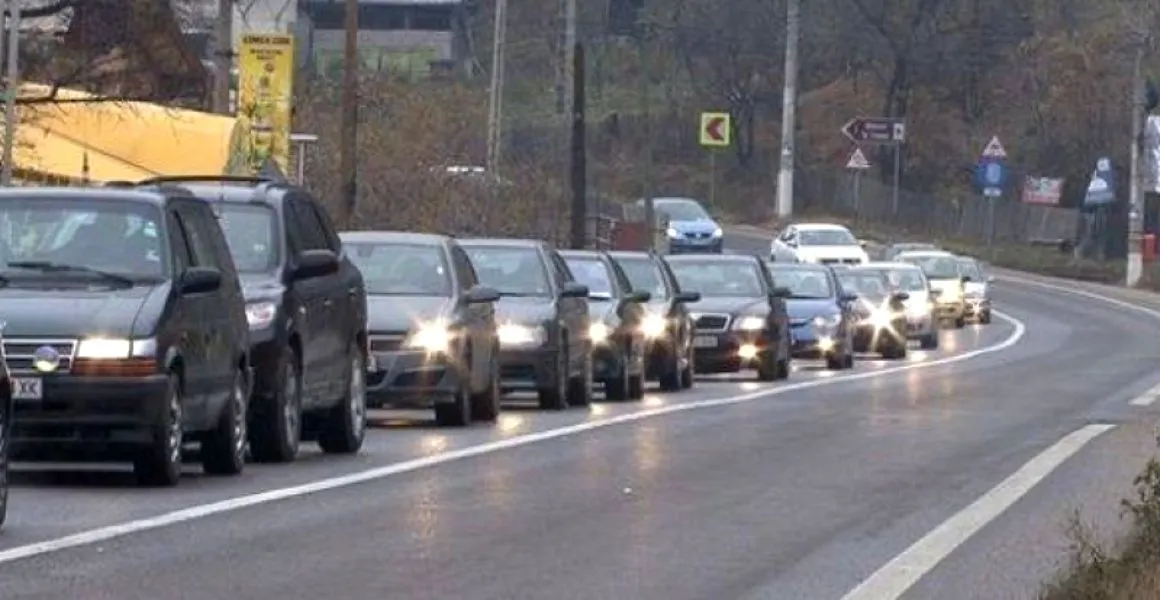 Trafic restricționat, și marți, pe DN1, la Comarnic, pe sensul Ploiești - Brașov