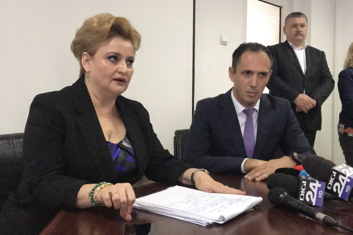 VIDEO Grațiela Gavrilescu, ministrul Mediului se întâlnește cu reprezentanții rafinăriilor din Ploiești