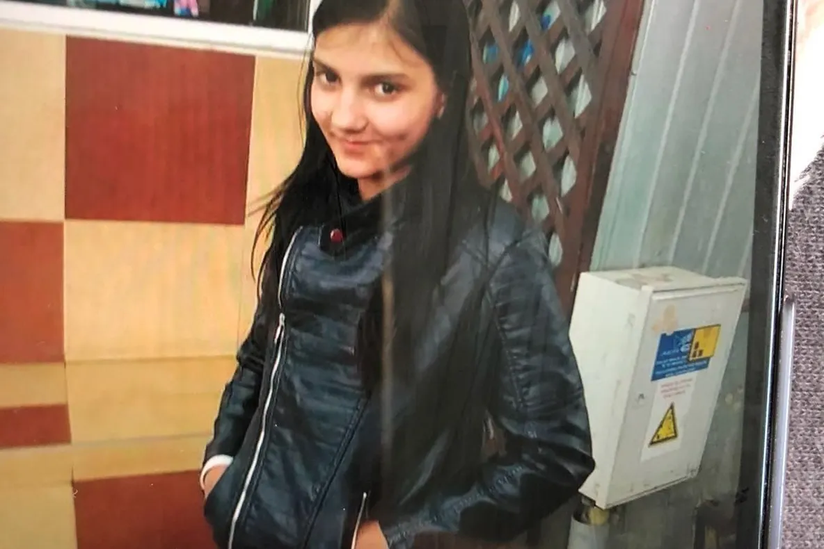 Minoră, în vârstă de 12 ani, dată dispărută în Prahova. Ar fi plecat cu un bărbat în vârstă de 39 de ani