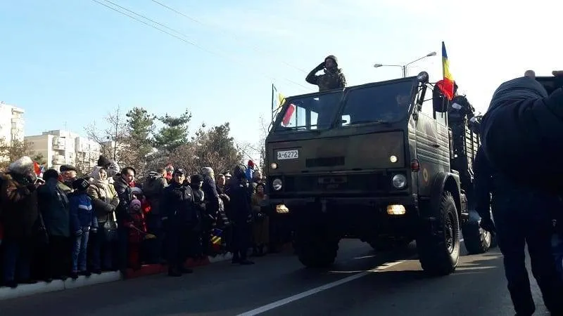 Bulevardul Independenţei din Ploieşti se închide vineri, pentru ceremoniile dedicate Zilei Armatei