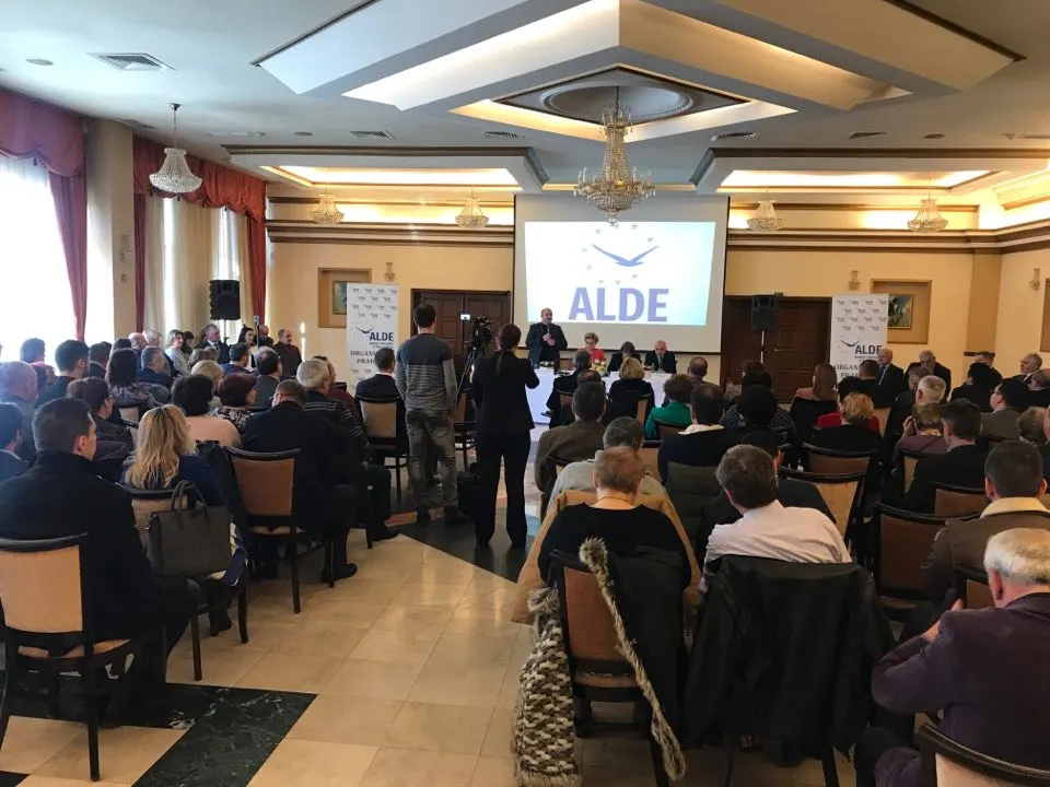 ALDE Prahova, în război cu președintele Tăriceanu: Practica radierilor aduce aminte de anii de tristă amintire ai PCR