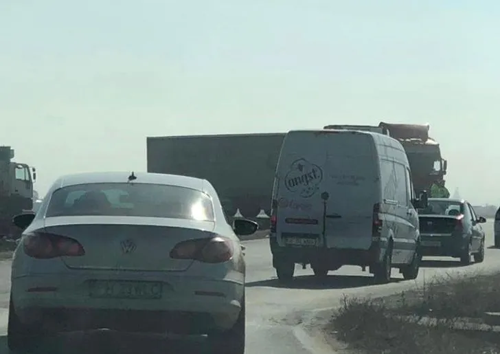 Tir defect pe breateaua de legătură dintre DN1 și DN72. Trafic dirijat
