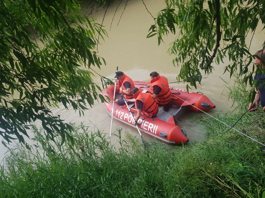 ISU Prahova reia căutările bărbatului dispărut în râul Ialomița, la Balta Doamnei