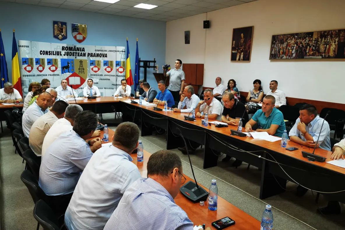 Primarii au decis: Contractul cu  Rosal nu va fi reziliat pentru nerespectarea programului!   Continuă procedura de reziliere pentru neplata redevenţei