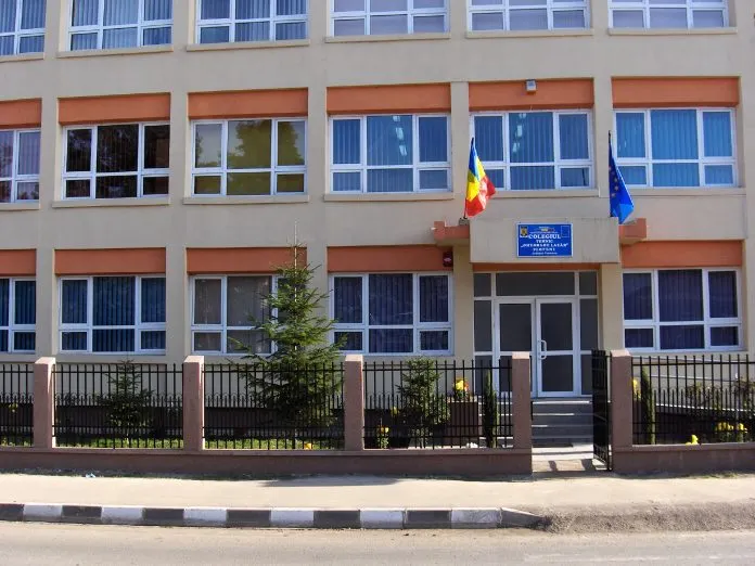 Dosar penal la Plopeni, după o bătaie între elevele Liceului “Carol I”