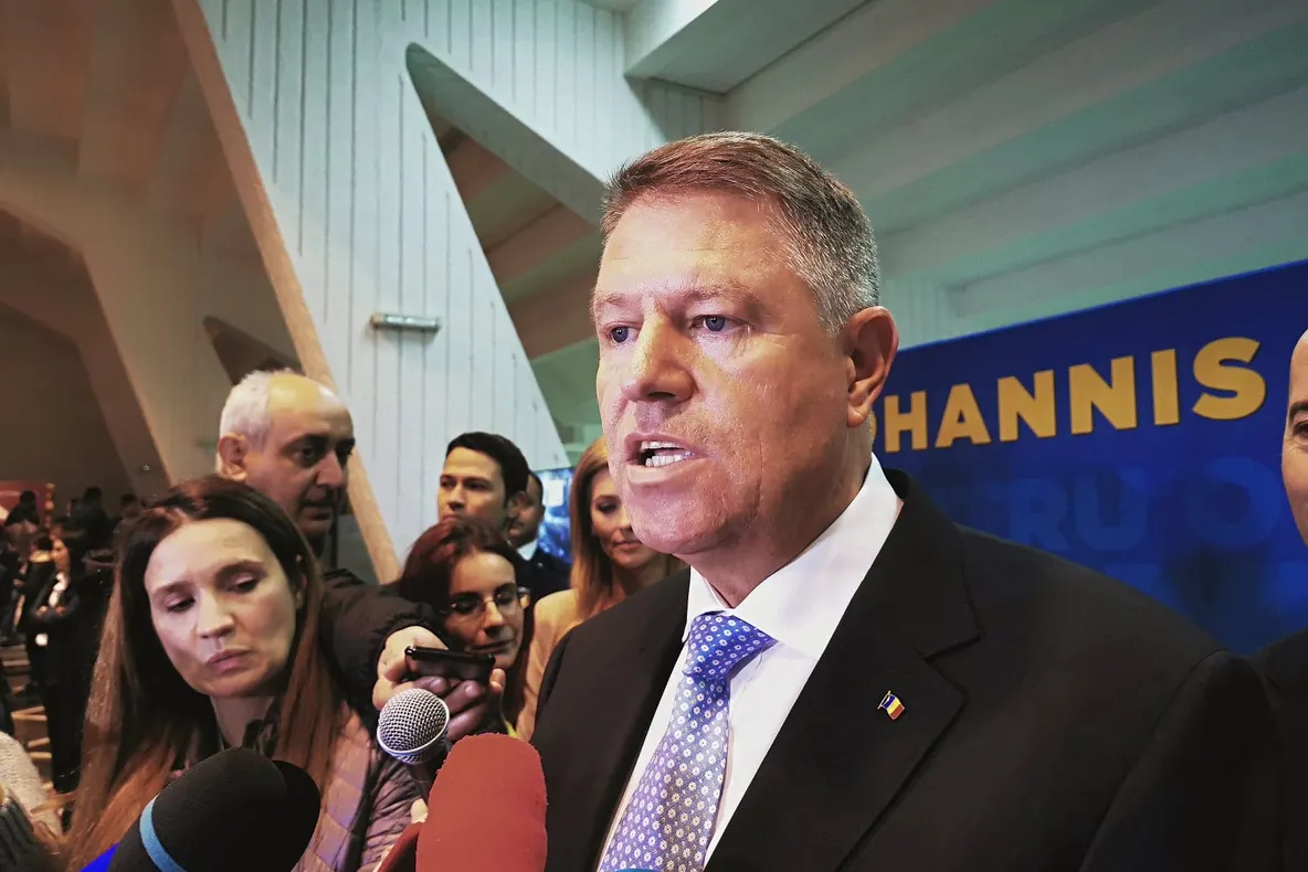 Președintele Klaus Iohannis, despre poluarea din Ploiești: Mă voi implicata total în găsirea de soluții împreună cu guvernul liberal