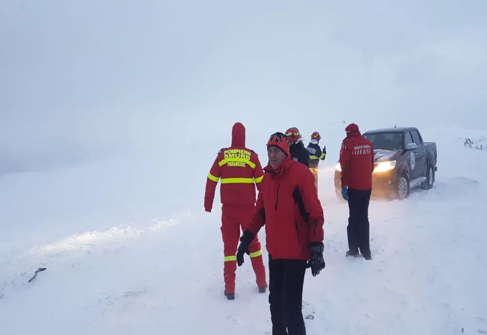 11 intervenții ale salvamontiștilor, în doar câteva ore, pe pârtiile din Sinaia