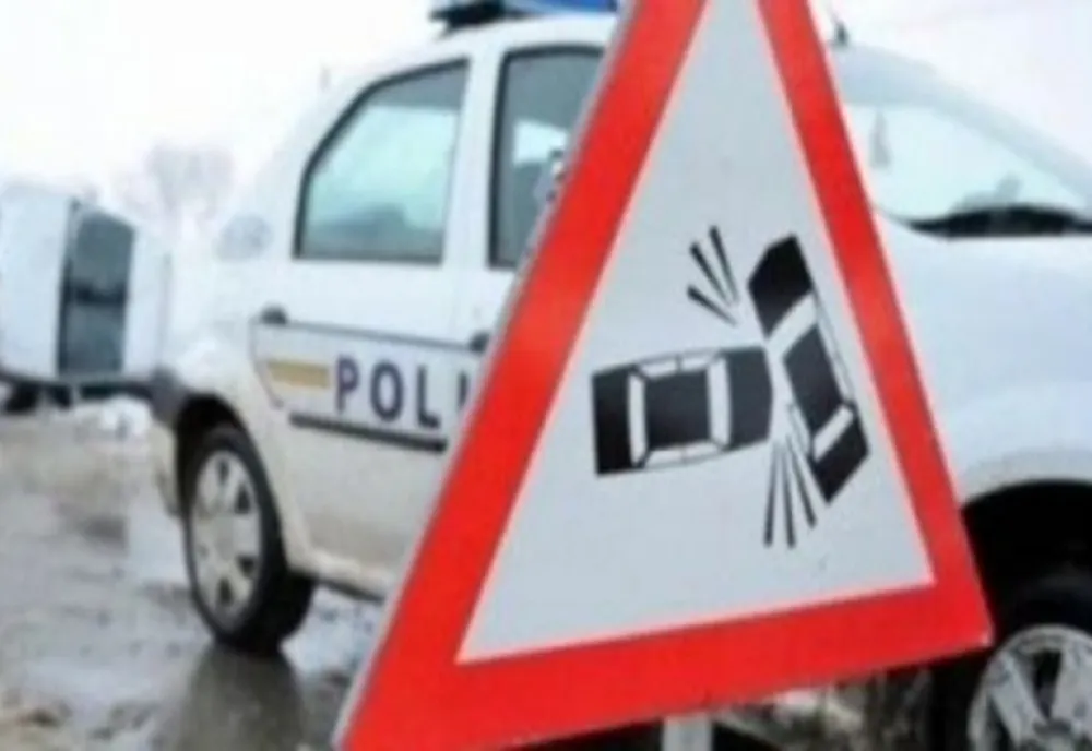 Microbuz implicat într-un accident pe DJ 100 C, între Fulga și Mizil