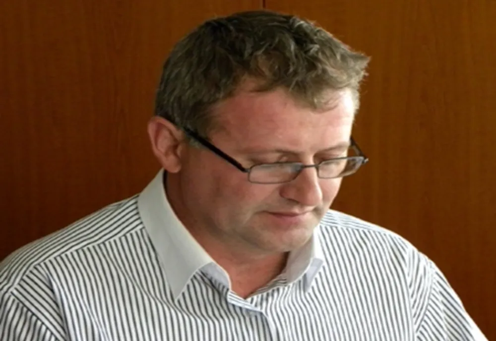 Fostul primar de la Şotriile, condamnat pentru pornografie infantilă, revine la primărie! Află cum e posibil! 