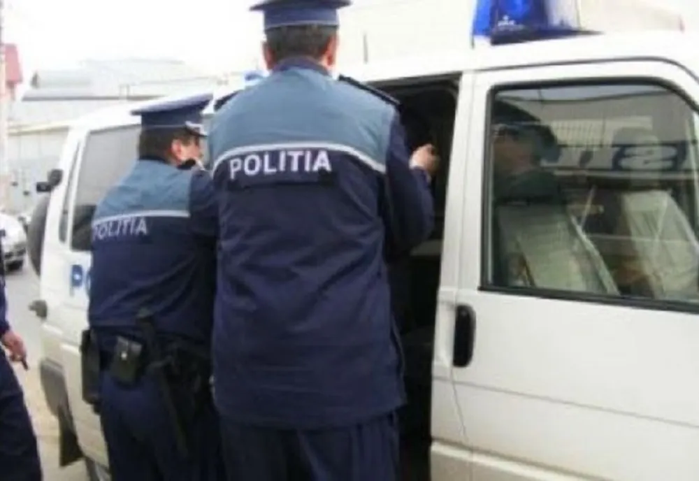 Percheziţii în Prahova la persoane bănuite de cămătărie şi şantaj