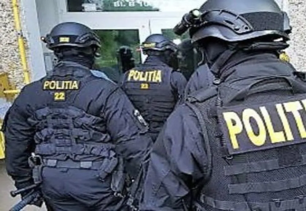 Percheziții cu 200 de polițiști în Prahova, București și Ilfov