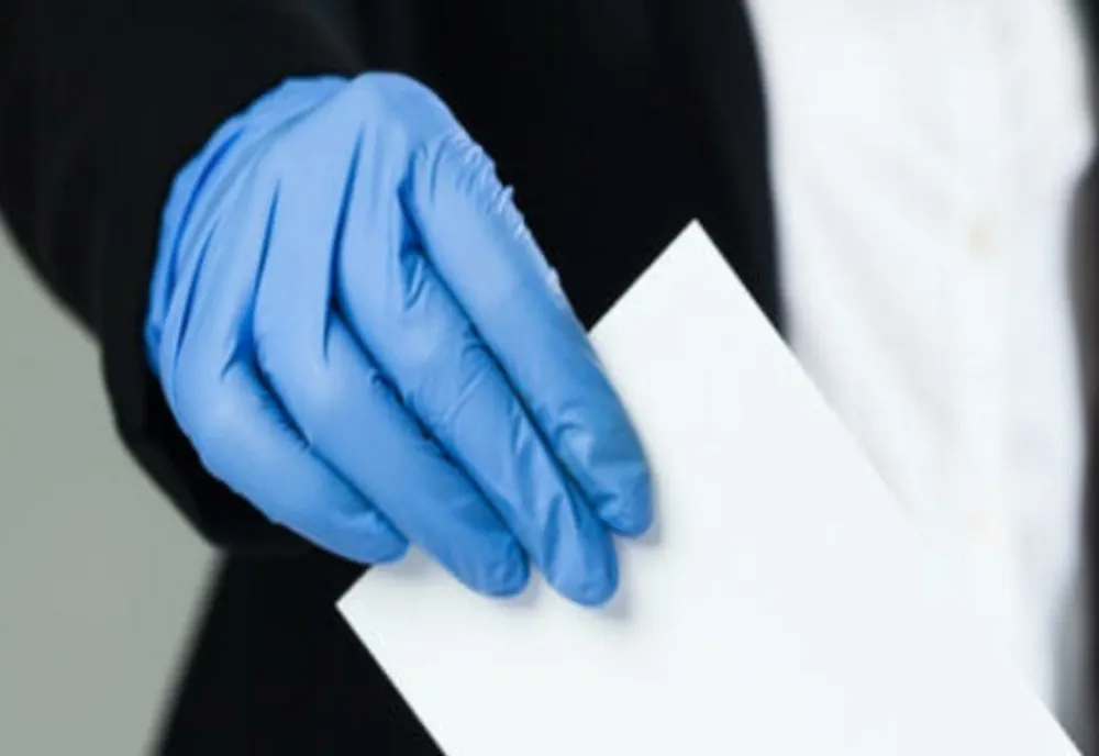Peste 7.000 de prahoveni au votat până la 7.30