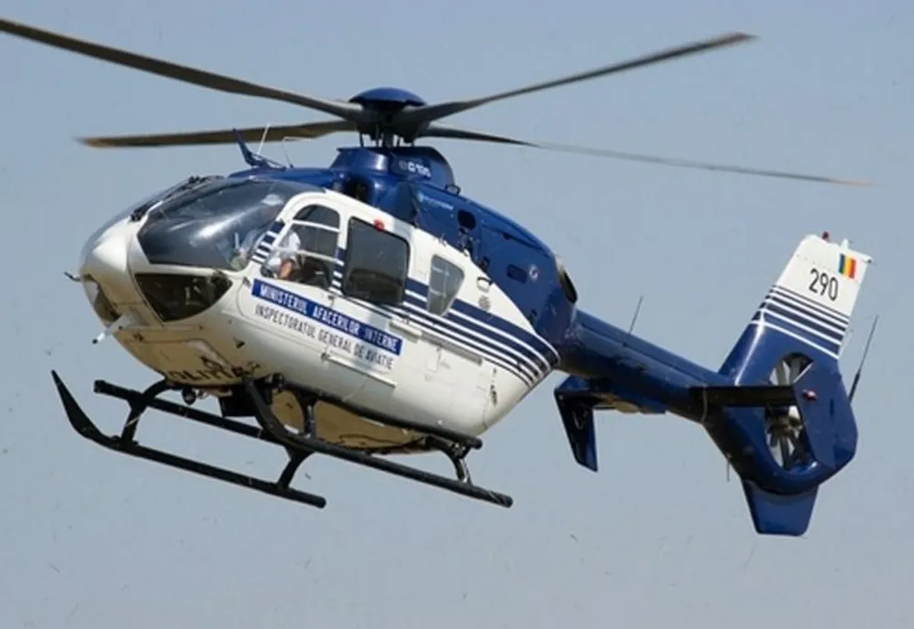 Un elicopter al IGAV va prelua turiștii căzuți în Bucegi