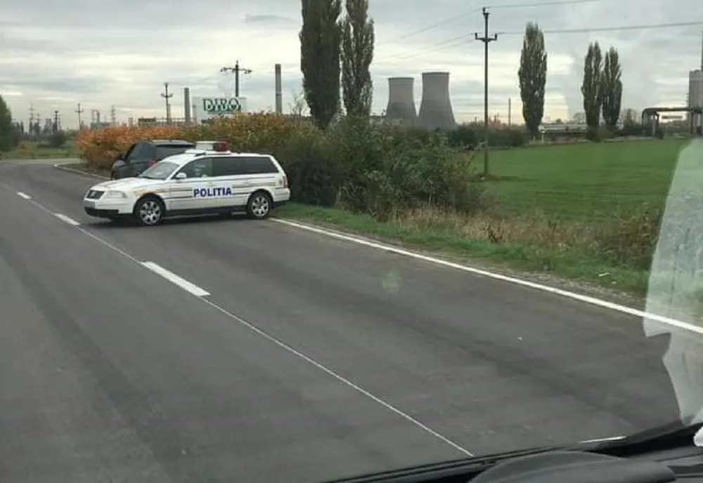 Anchetă după ce o autospecială a IPJ Pahova s-a pus de-a curmezișul pe DN 1