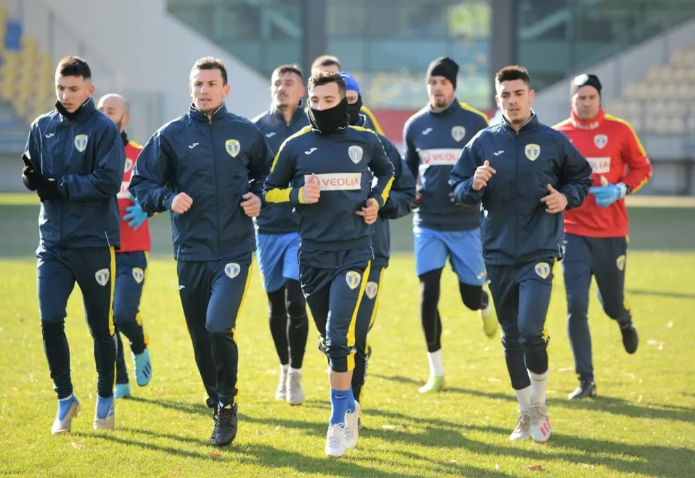 Focar de COVID la Petrolul Ploiești! Șase jucători, confirmați cu coronavirus