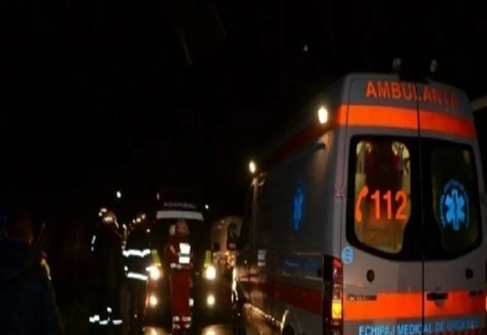 Accident pe DN1. Doi răniți după impactul unei mașini cu o cisternă