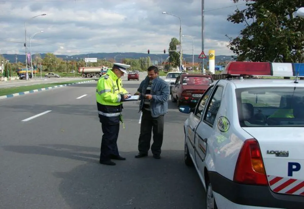 Restricții suplimentare de circulație, în weekend, în trei localități din Prahova 