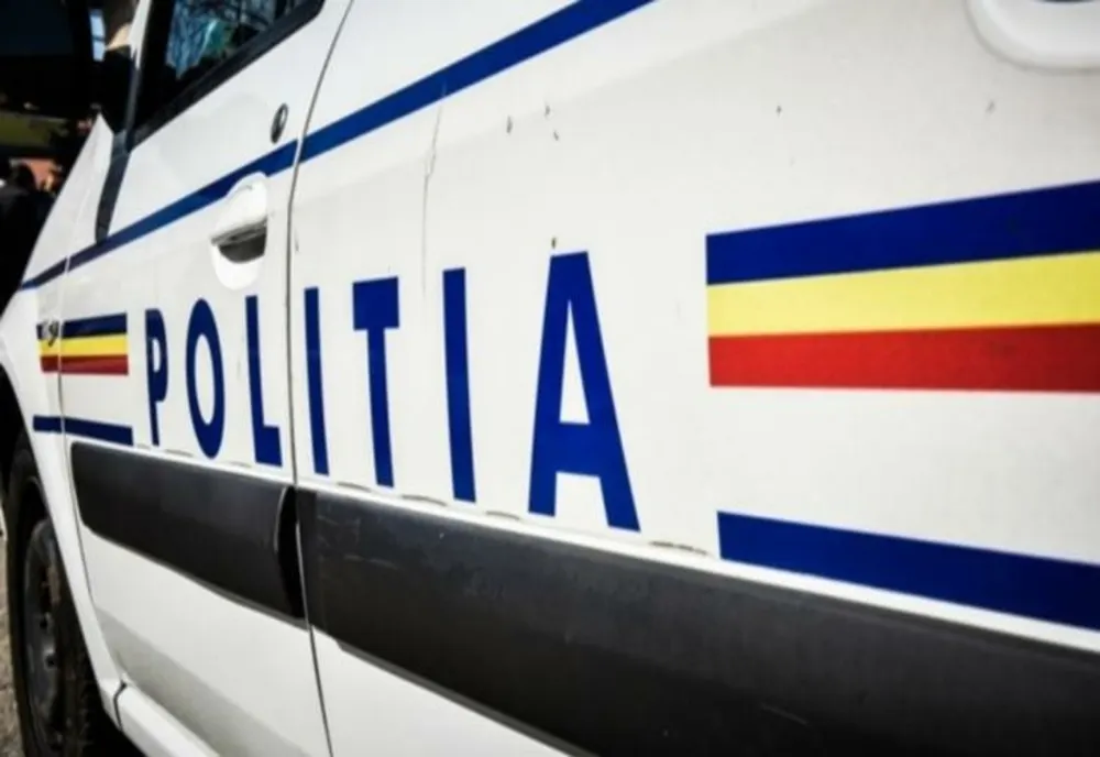 Adolescent de 16 ani din Mizil, prins de Poliţie după ce a luat maşina familiei ca să se întâlnească cu iubita 