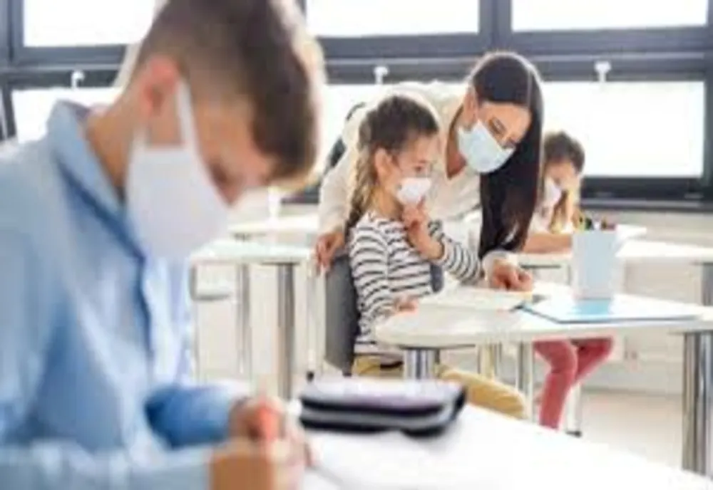Cursuri fizice suspendate în peste 100 de clase și grupe din Prahova, în ultimele trei zile