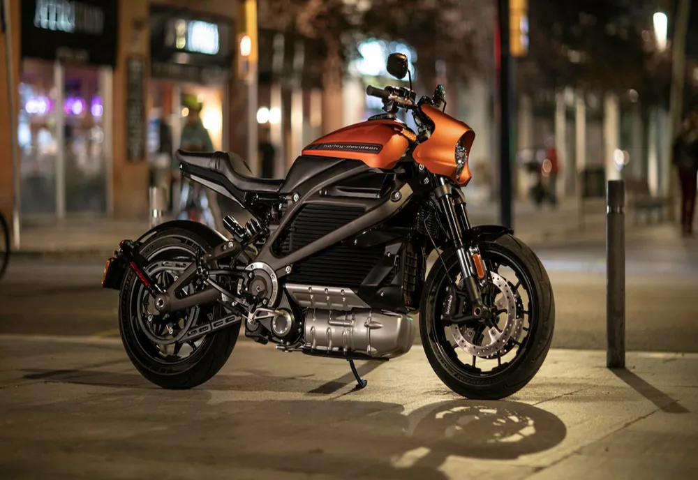 Programul Rabla Moto. Voucher de 26.000 de lei pentru achiziţia de scutere şi motociclete electrice. Pentru cele cu carburant, tichetul este de 9.000 de lei