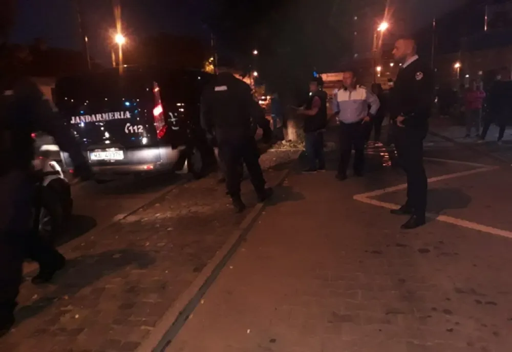 Prahova. Bătaie la Ariceștii Rahtivani între două familii din cauza unei adolescente de 18 ani