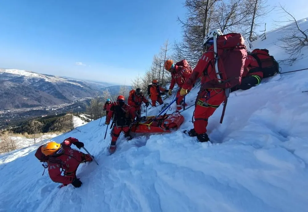 17 intervenții salvamont în Sinaia, Bușteni și Azuga în ultimele 24 de ore