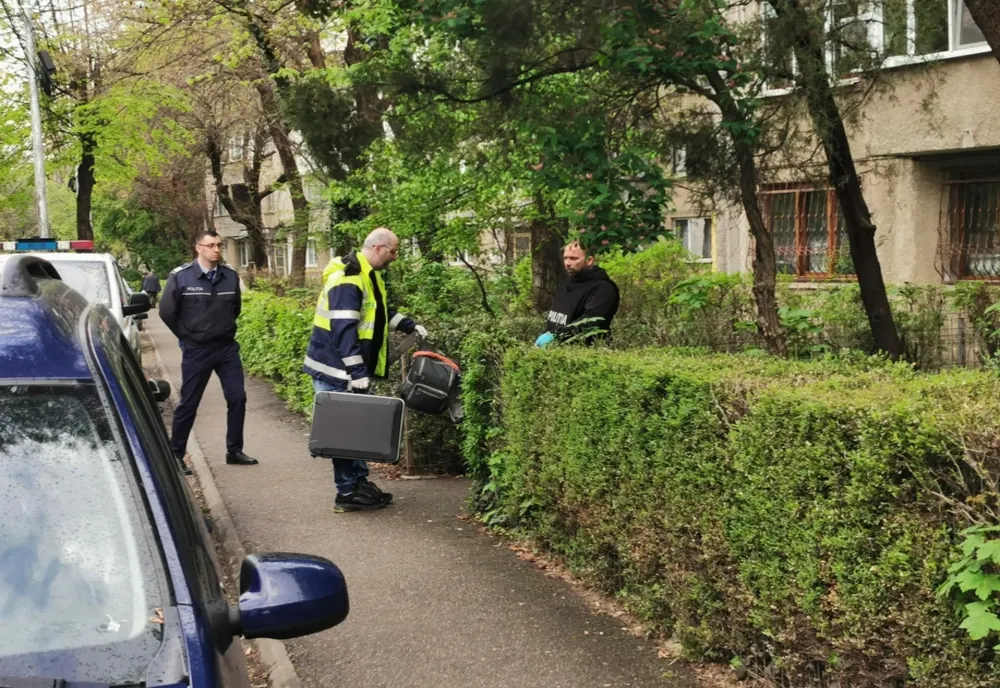 Cum s-a produs tragedia de la Ploiești. Un copil de doi ani a murit după ce a căzut de la etajul patru
