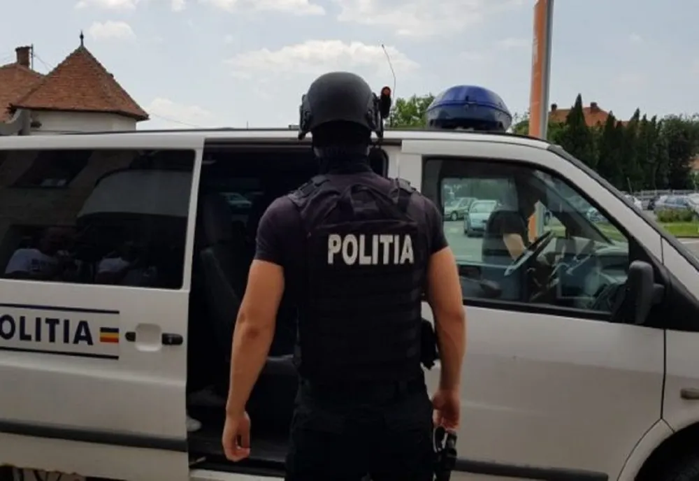 Două persoane, reţinute de DIICOT Ploiești. Sunt acuzate că au obligat o femeie cu handicap să facă videochat- VIDEO