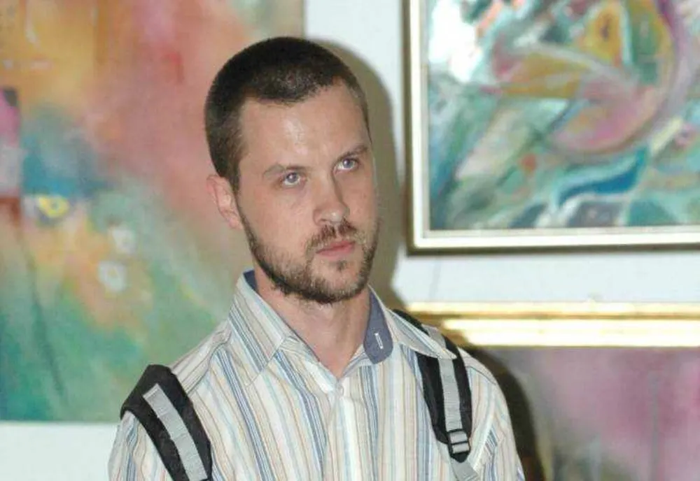 CINE SUNT ZIARIȘTII DE PE CANAPEAUA LUI COLDEA? ”DAN TĂPĂLAGĂ SAU DAN TURTURICĂ ÎI TOCEAU PREȘUL DE LA UȘĂ. ACEȘTI OAMENI PRIMEAU RECHIZITORII!
