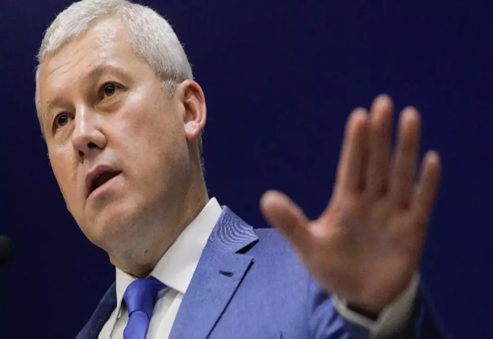 PREMIERUL INTERIMAR CĂTĂLIN PREDOIU: GUVERNUL ROMÂNIEI ÎȘI VA CONTINUA ACTIVITATEA ÎN CONDIȚIILE DE INTERIMAT, AȘA CUM SUNT STABILITE DE CONSTITUȚIE ȘI DE LEGI