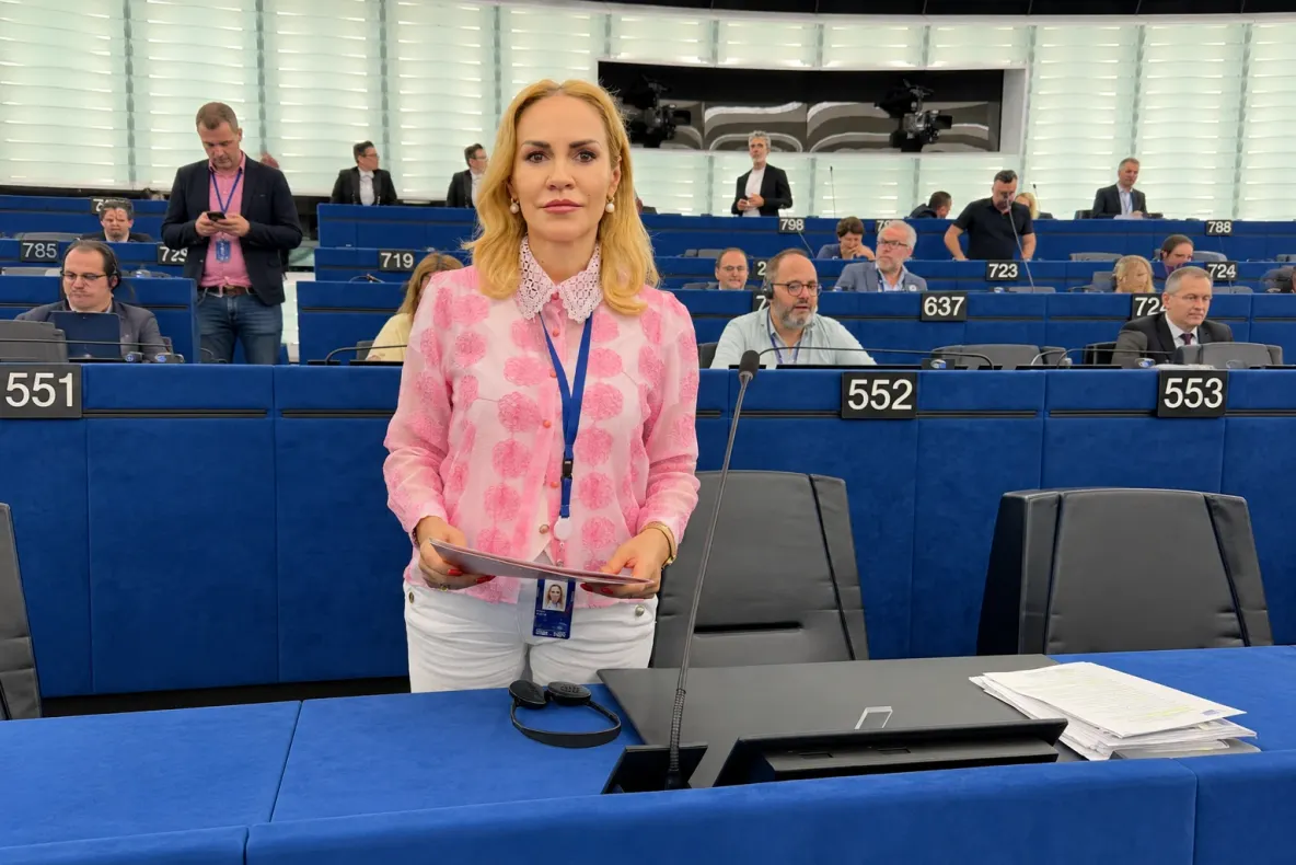 Gabriela Firea respinge acuzațiile privind monitorizarea mesajelor private: „WhatsApp, Signal și Telegram nu vor fi verificate”