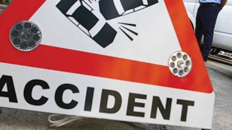 O mașină s-a răsturnat în urma unui accident grav produs la Nistorești! Trafic îngreunat