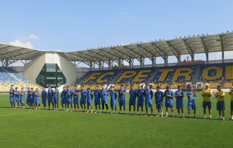 Se dă ”examen” cu Leo Grozavu! Patru jucători U21 rămân în teste la Petrolul Ploiești