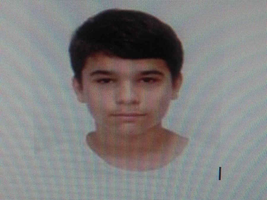 Adolescent din Balta Doamnei, căutat de Poliție pentru că și-a violat fratele de numai 4 ani