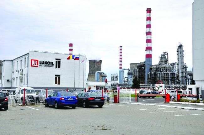 Instanta a decis achitarea inculpaților din mega-dosarul ”Lukoil”