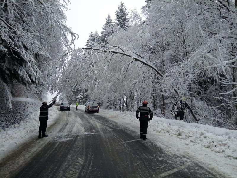 Cinci localități, fără energie electrică în Prahova. Avarii importante la rețeaua de alimentare