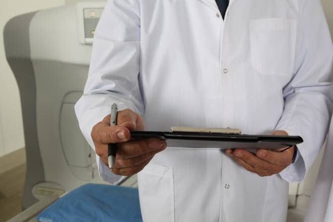 Noi amănunte în cazul medicului fals din județul Prahova!