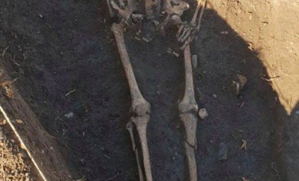 Un mormânt vechi de aproximativ 1.000 de ani a fost descoperit în Prahova