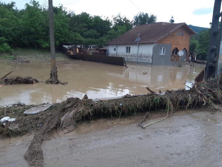 COD PORTOCALIU de inundații în județul Prahova