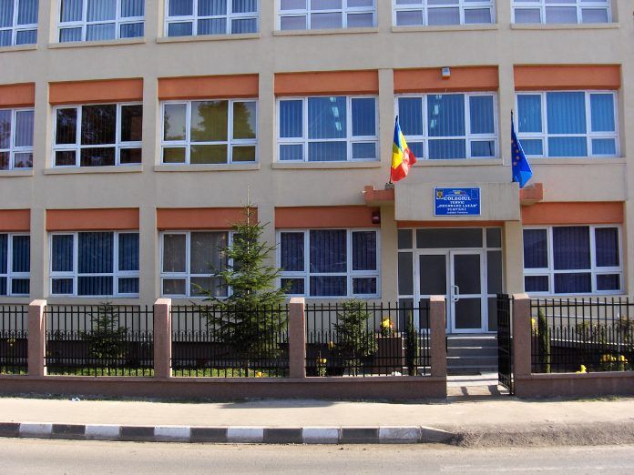 Dosar penal la Plopeni, după o bătaie între elevele Liceului “Carol I”