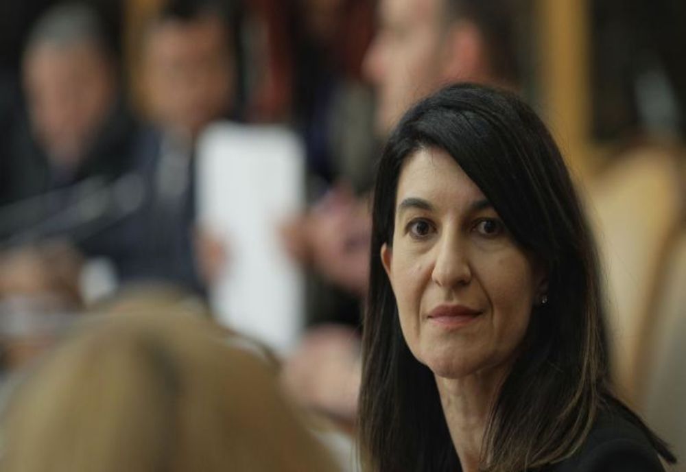 Ministrul Muncii, Violeta Alexandru, în urma vizitei de la Centrul de Recuperare și Reabilitare Neuropsihiatrică pentru Adulți cu Handicap de la Urlați: 'zolatorul. O cameră cât o debara folosită, teoretic pentru cei contagioși