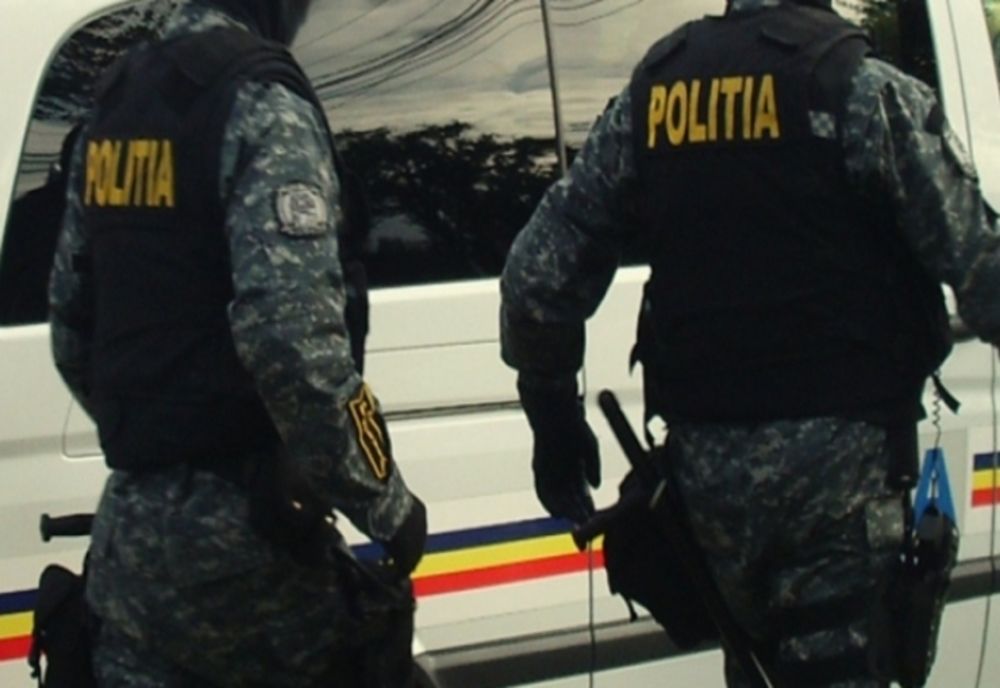 Percheziții în Prahova, la persoane acuzate de nerespectarea regimului armelor și munițiilor