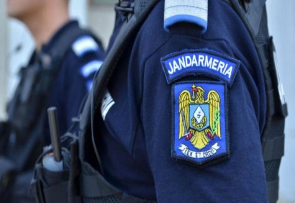 Persoane din Prahova aflate în carantină, găsite la piață sau la magazin de către jandarmi