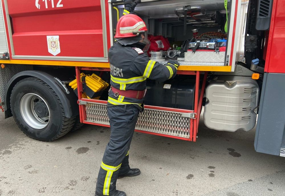 Incendiu violent la o locuință din Comarnic 
