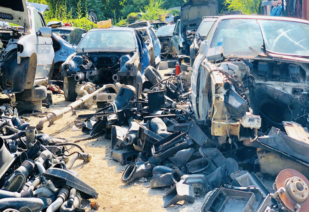 Garda de Mediu, controale privind activitățile de valorificare a vehiculelor scoase din uz în Ploiești și Mizil