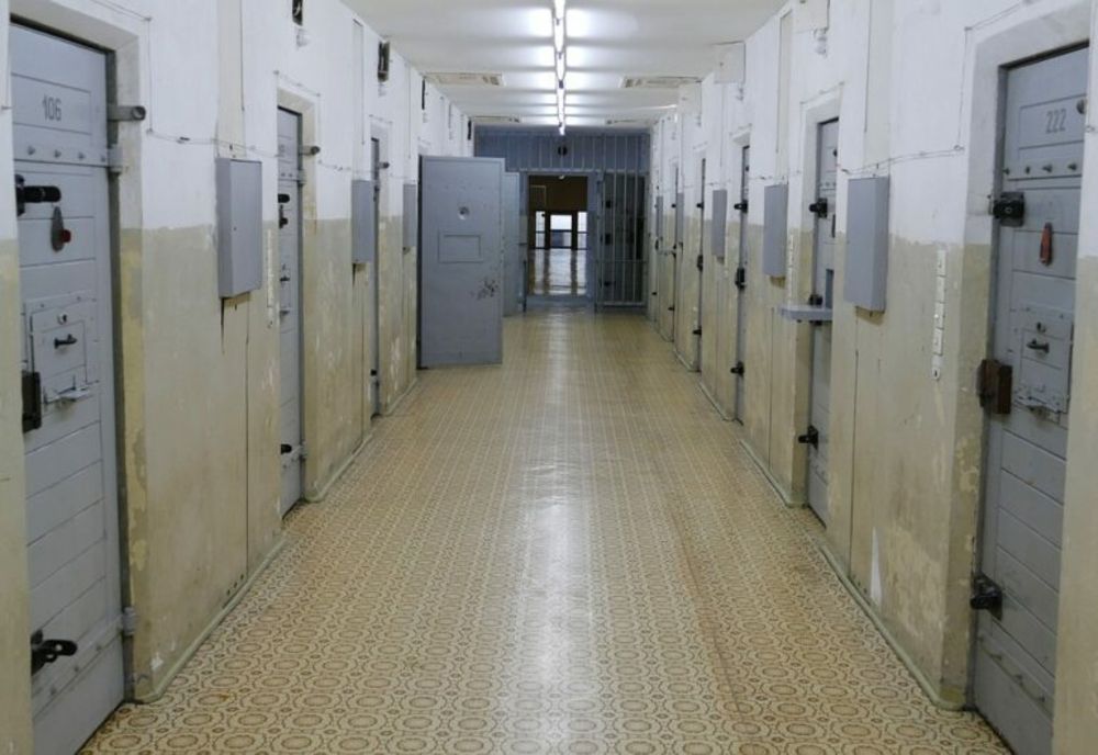 Focar de Covid-19 la Penitenciarul Ploiești: 11 deținuți au fost transferați 