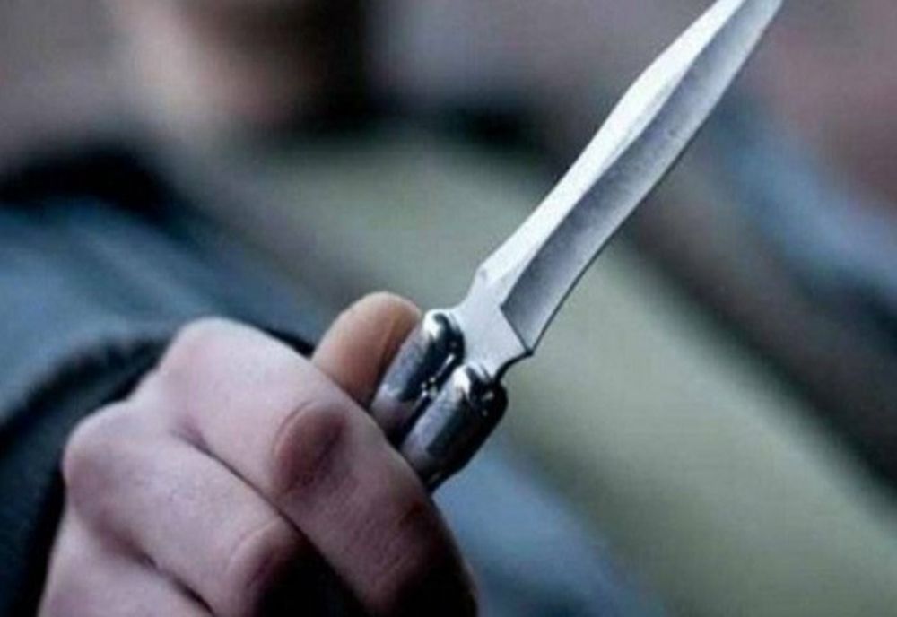 Tânăr de 17 ani, căutat de Poliție după ce și-a înjunghiat un prieten, într-o vilă din Bușteni